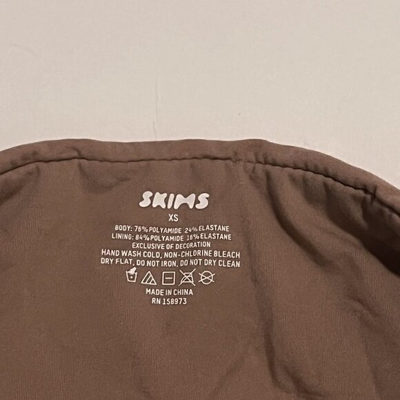 SKIMS FITS EVERYBODY BANDEAU BRA X-Small NWOT - Picture 4 of 5